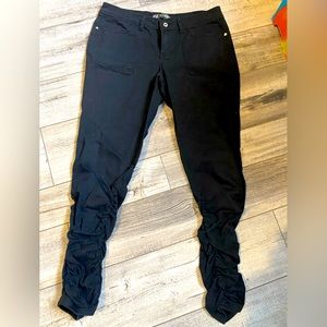 Dereon ankle length pants.